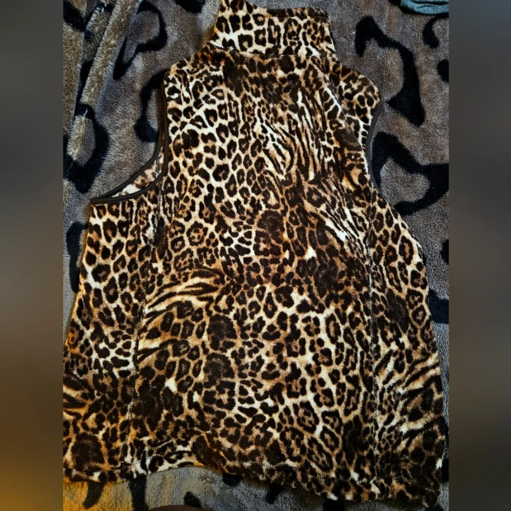 Polyester vest - Picture 1 of 2
